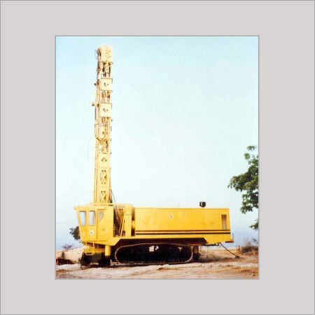 HYDRAULIC DTH DRILLING MACHINE