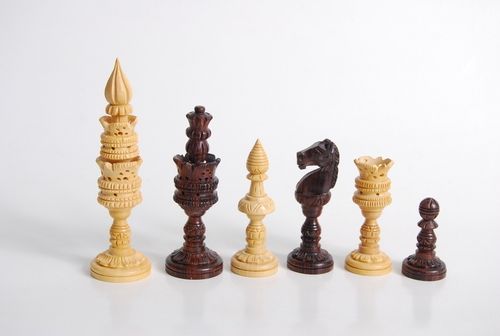 Rosewood Chess Set with High Quality Board