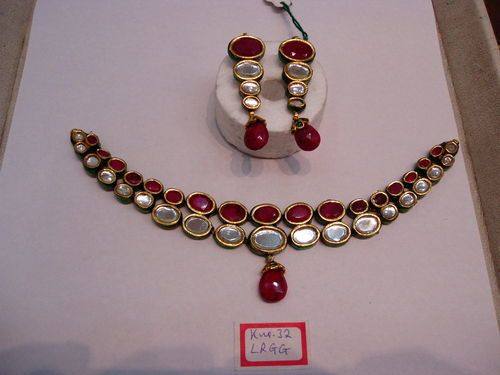 Ladies Ruby Necklace Set