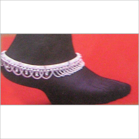 Sleek Jhalar Type Silver Anklets Gender: Women