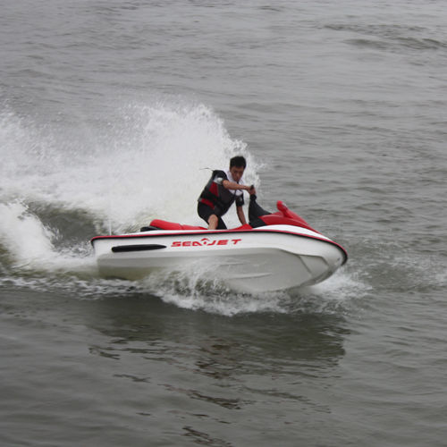 Jet Ski Boat With 1400Cc 4 Stroke Suzuki Engine