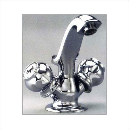 CENTRE HOLE BASIN MIXER