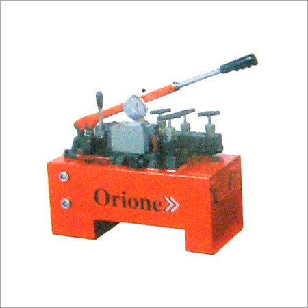 HYDRAULIC HAND PUMPS