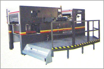 AUTOMATIC DIE CUTTING & CREASING MACHINE