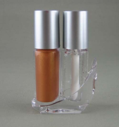 Long Lasting Lip Gloss - Good Quality Ingredient, Easy to Use , No Harmful Effects , Stylish Packaging