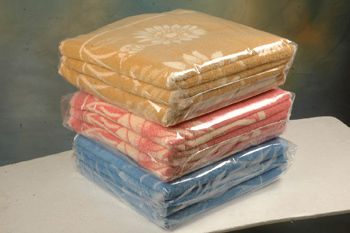 Yarn Dyed Jacquard Towels - High-Quality Cotton and Microfiber Blend, Luxurious Velour Finish and Elegant Jacquard Border