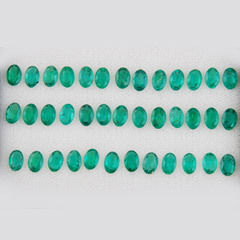 Calibrated Oval Emerald Gemstones