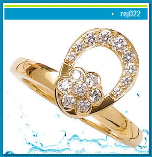 Ladies Fancy Diamond Ring Very Good