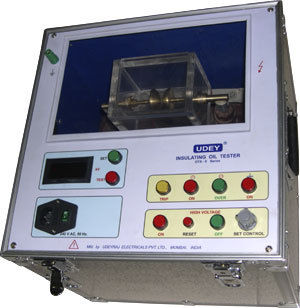 Portable And Lightweight Electrical Insulating Oil Testers For Industrial