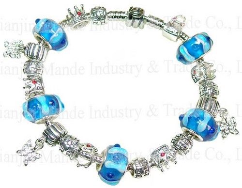 Fashionable Silver Colour Pandora Bracelet Gender: Women