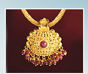 Designer Yellow Gold Pendant Gender: Women'S