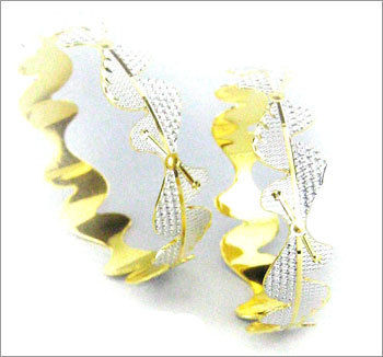 Fashionable Designer Gold Bangle Gender: Women'S