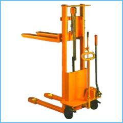 Hydraulic Stacker - Heavy Duty Steel, 6', 8', & 10' Lifting Sizes, 300 kg to 1000 kg Load Capacity | Manual or Power Operated for Efficient Material Handling