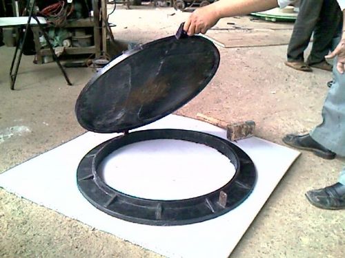 Round Tank Manhole Cover