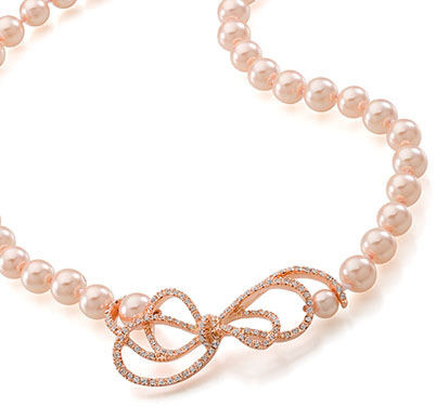 Pearl Necklace With Diamond Studded Pendant Gender: Female