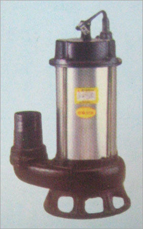 SUBMERSIBLE SEWAGE PUMP WITH GRINDER MECHANISM