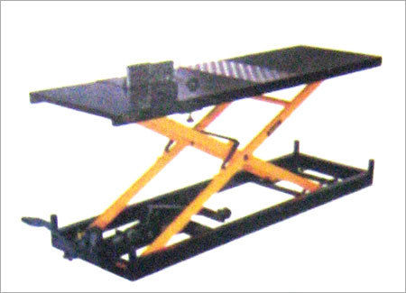 HYDRAULIC TWO WHEELER LIFT