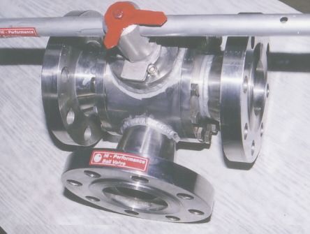 STAINLESS STEEL THREE WAY BALL VALVE