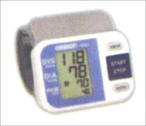 WRISY TYP BLOOD PRESSURE MONITORS