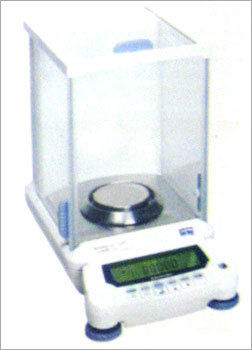 Analytical & Semi-micro Weighing Balances