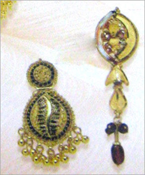 DESIGNER GOLD EARRINGS