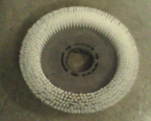 Round Scrubbing Brush