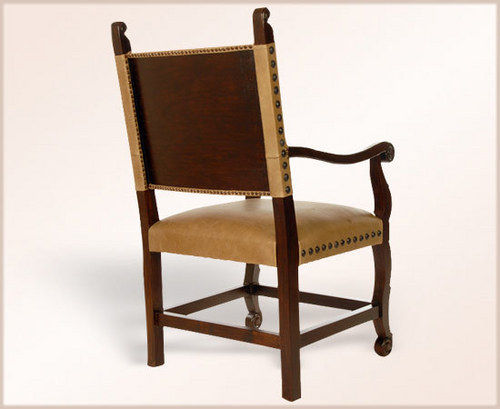 DESIGNER WOODEN CHAIR