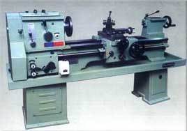 HEAVY DUTY PRECISION LATHE