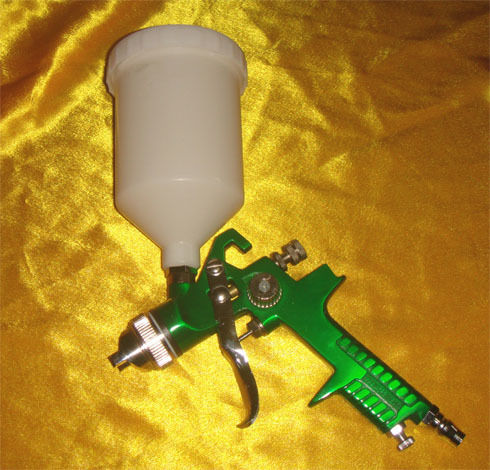 SPRAY GUN