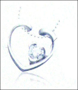 Heart Shaped Diamond Pendant Diamond Carat Weight: Vary Carat