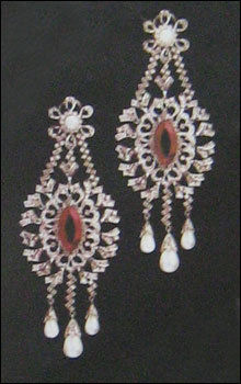 Party Wear Diamond Chandelier Earrings Set Excellent