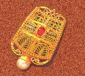 Designer Yellow Gold Gold Pendant Gender: Women'S