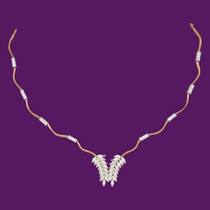 Ladies Party Wear Gold Necklace