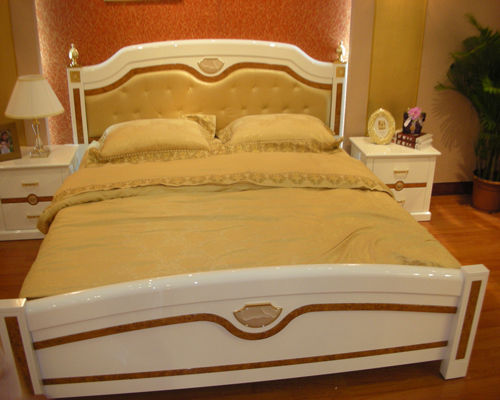 Double bed with on sale side table price