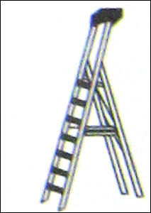 Holding Extension Platform Step Ladder Size: Vary