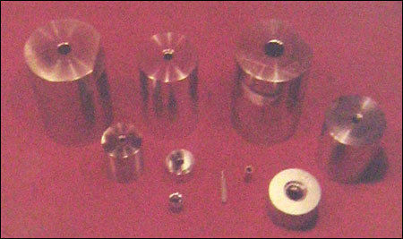 TUNGSTEN CARBIDE DIES