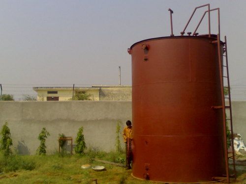 VERTICAL OIL TANK