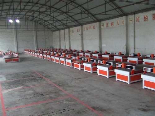 लेजर कटिंग और एनग्रेविंग मशीन