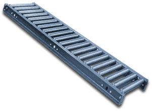 Inclined Stat Conveyor - Superior Quality Raw Material, Durable Structure for Efficient Material Handling