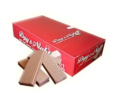 मूंगफली स्टफिंग बिस्कुट के साथ डे एंड नाइट वेफर