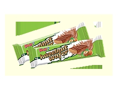 क्रीम हेज़लनट और कोको कोटिंग बिस्कुट के साथ वेफर योली