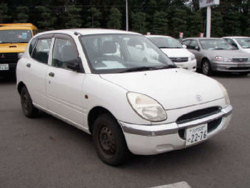 Used Car (2000 Toyota Duet)