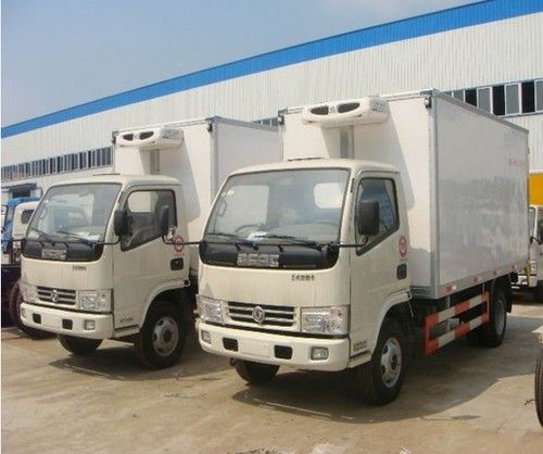 Dongfeng XBW Mini Freezer/Fridgerator Truck 
