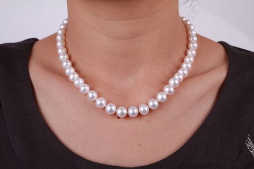 White Beaded Pearl Necklaces