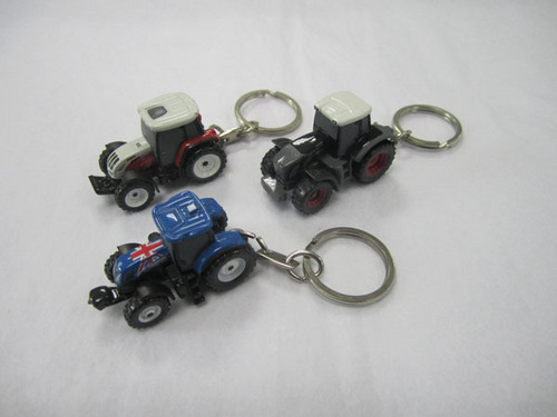 Craftwork Key Ring Tractor Model By weizhen diecast hardware model factory