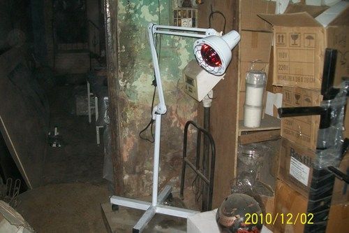 Ir Lamp With Stand