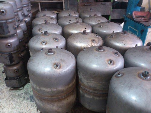 Reserve And Vacuum Tanks