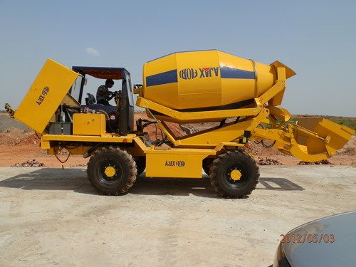 Self Loading Concrete Mixer