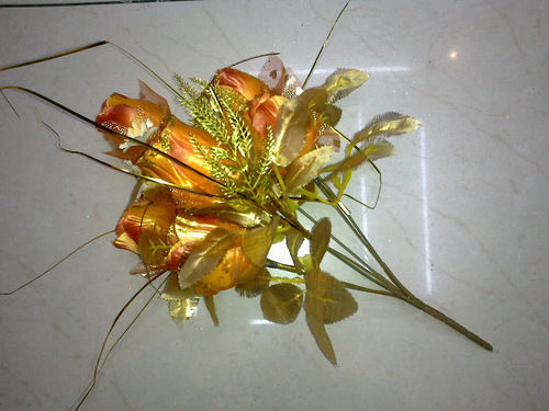 7H Golden Kali Rose Bunch Flower