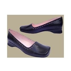 Ladies Leather Footwear